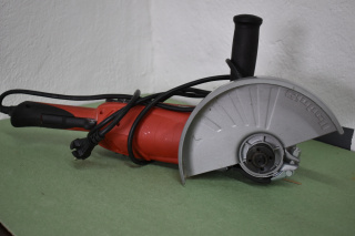Szlifierka kątowa. 1800W. Używana. 230V