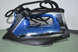 Żelazko ROWENTA. Nieużywane. 230V